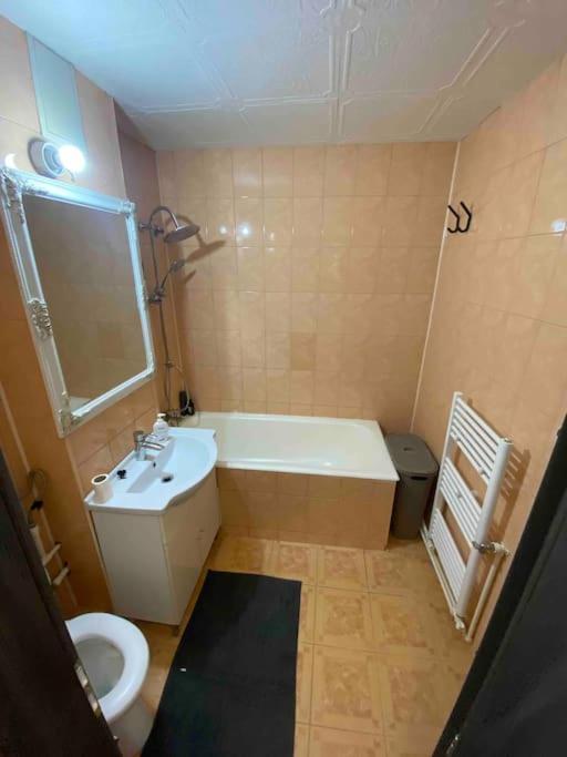 Apartamento The Urban Hub 1 Iasi Exterior foto