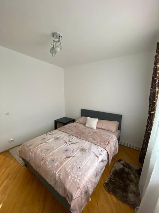 Apartamento The Urban Hub 1 Iasi Exterior foto